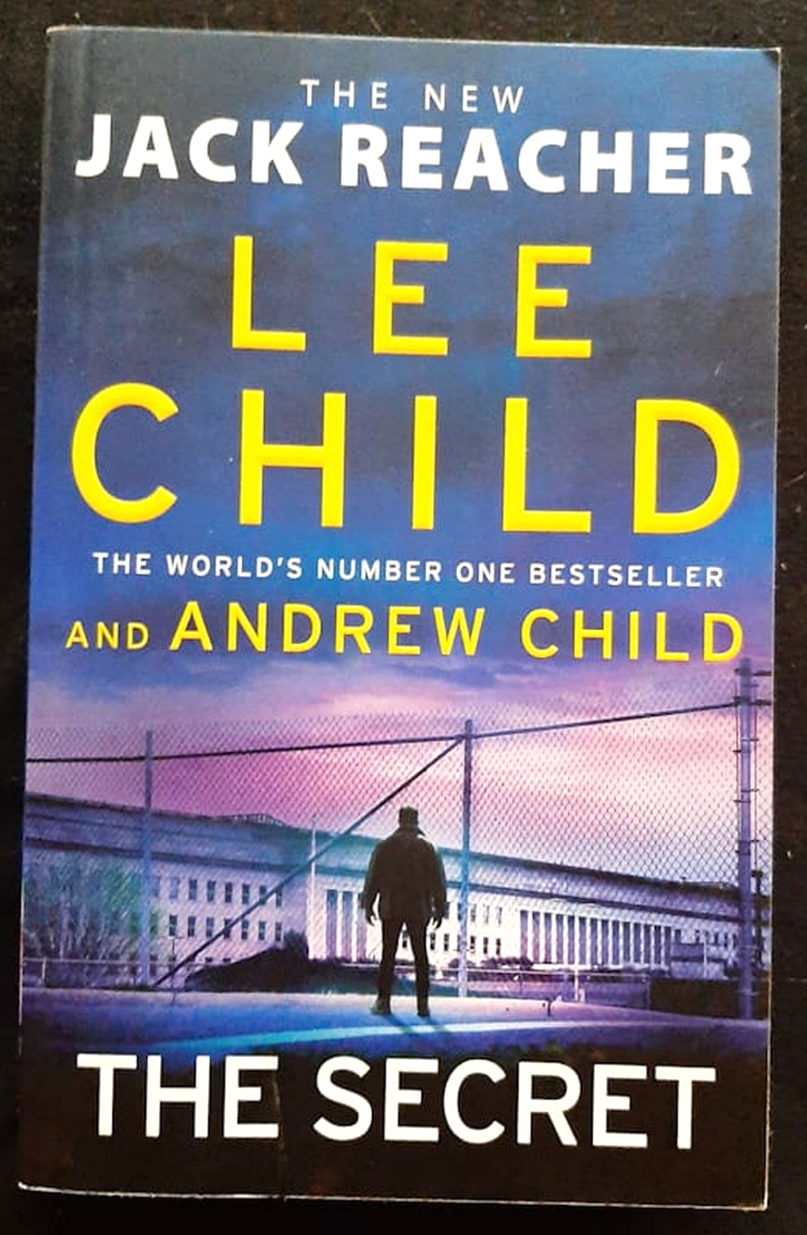 Front Cover Of Bestselling Book The Secret (Jack Reacher #28) (Lee Child
)