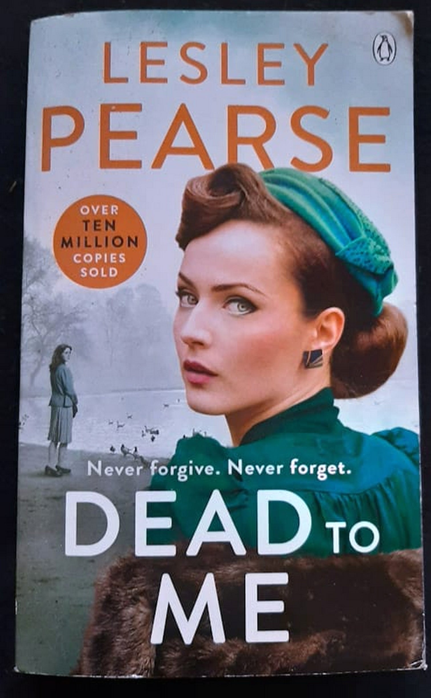 Front Cover Of Bestselling Book Dead To Me (Lesley Pearse
)
