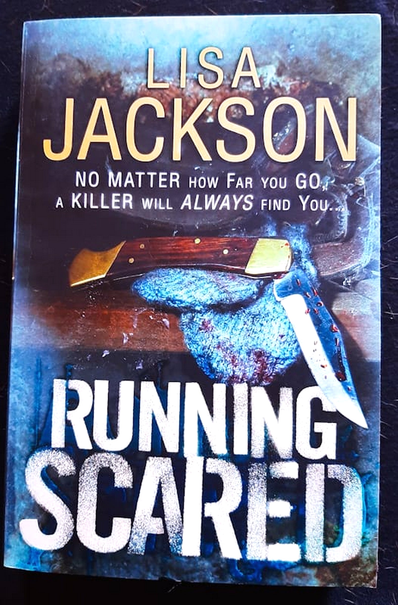 Front Cover Of Bestselling Book Running Scared (Lisa Jackson
)