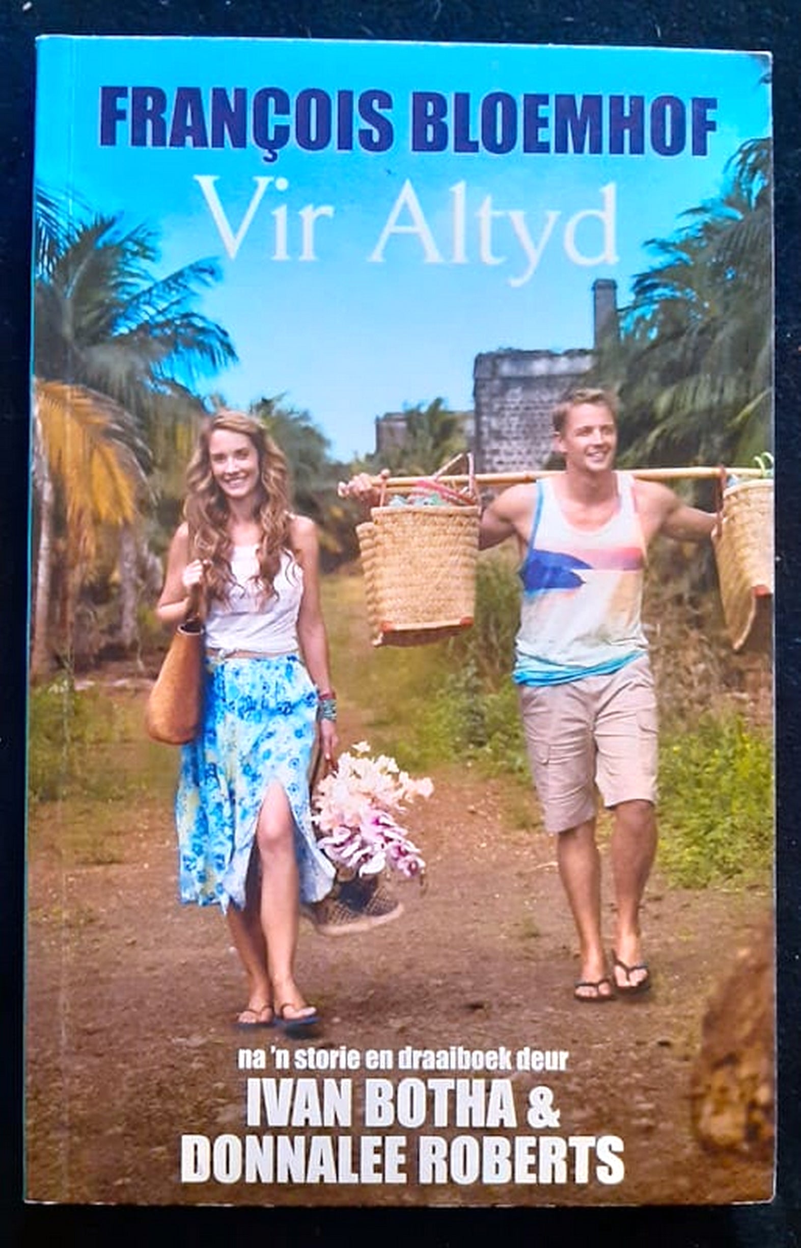 Front Cover Of Bestselling Book Vir Altyd (Francois Bloemhof
)