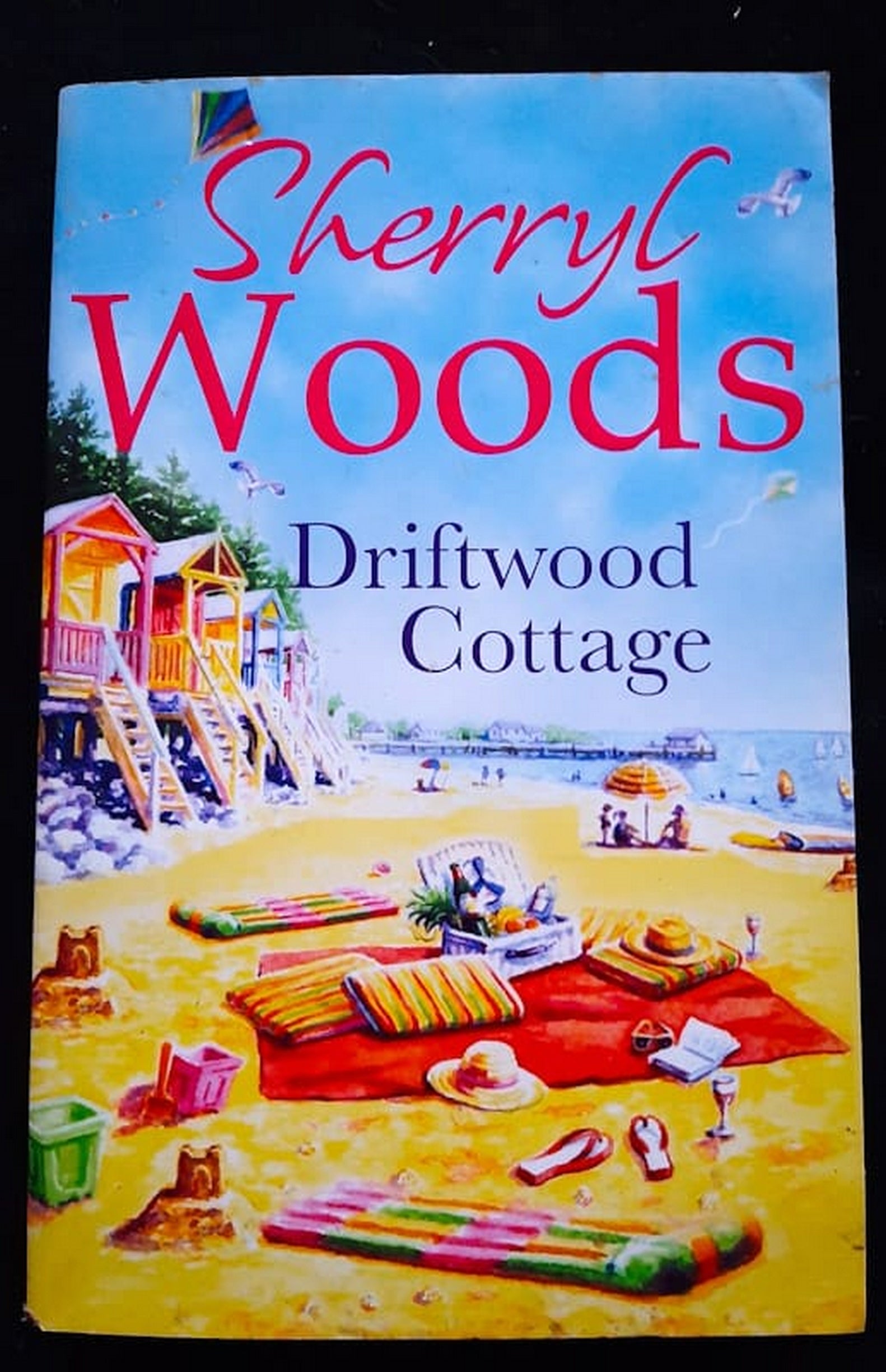 Front Cover Of Bestselling Book Driftwood Cottage (Chesapeake Shores #5) (Sherryl Woods
)