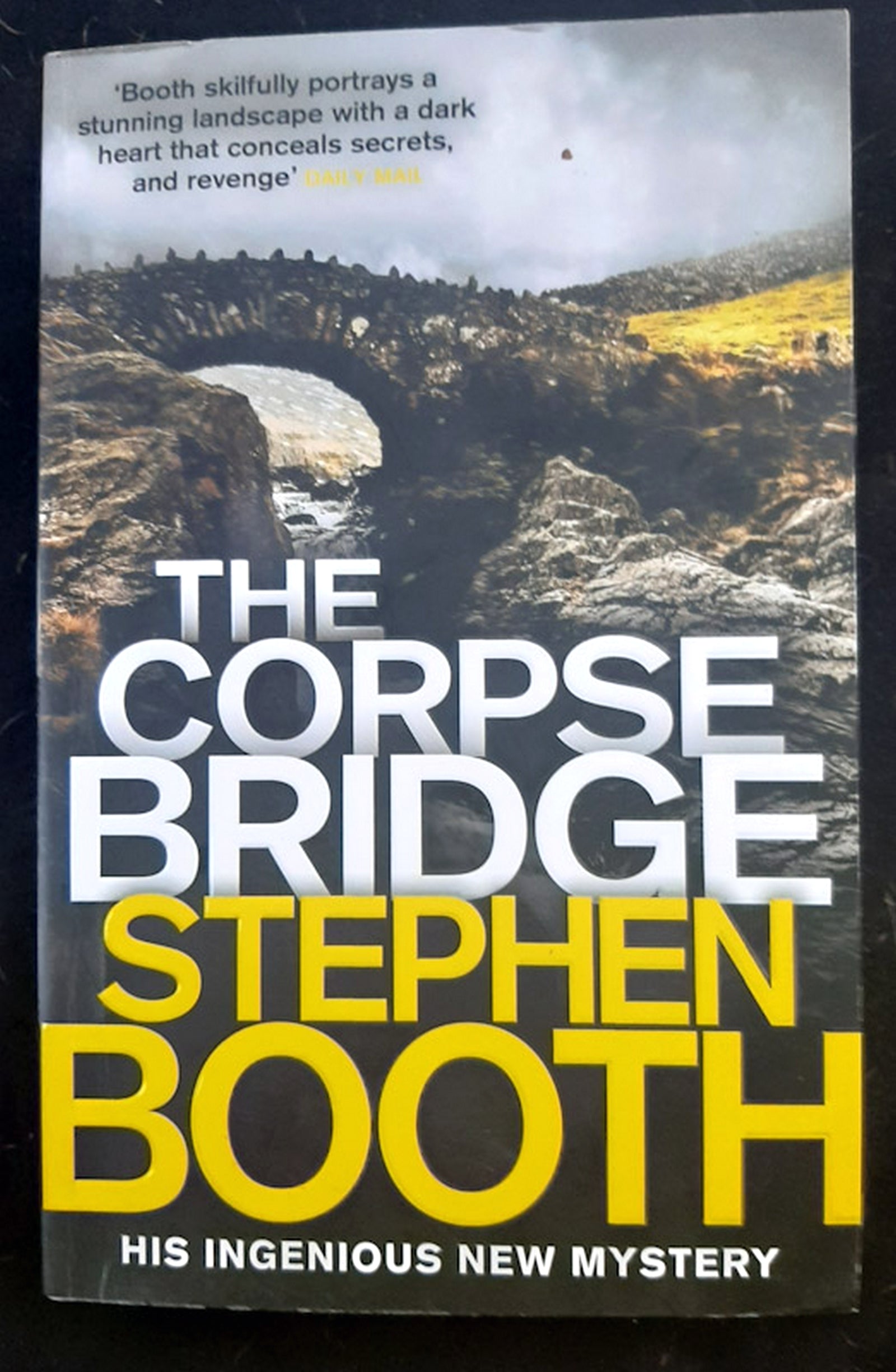 Front Cover Of Bestselling Book The Corpse Bridge (Ben Cooper & Diane Fry #14) (Stephen Booth
)