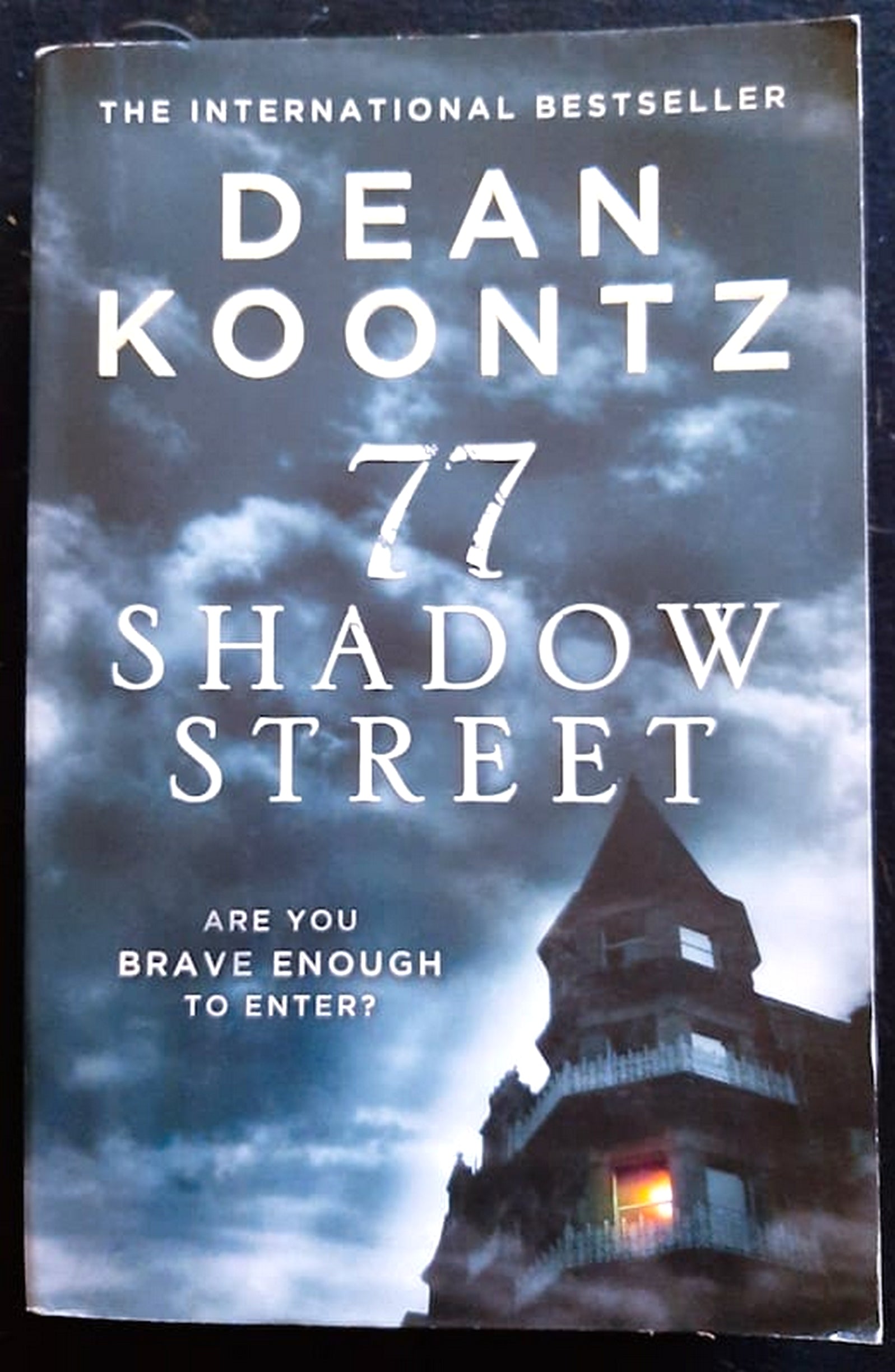 Front Cover Of Bestselling Book 77 Shadow Street (Dean Koontz
)