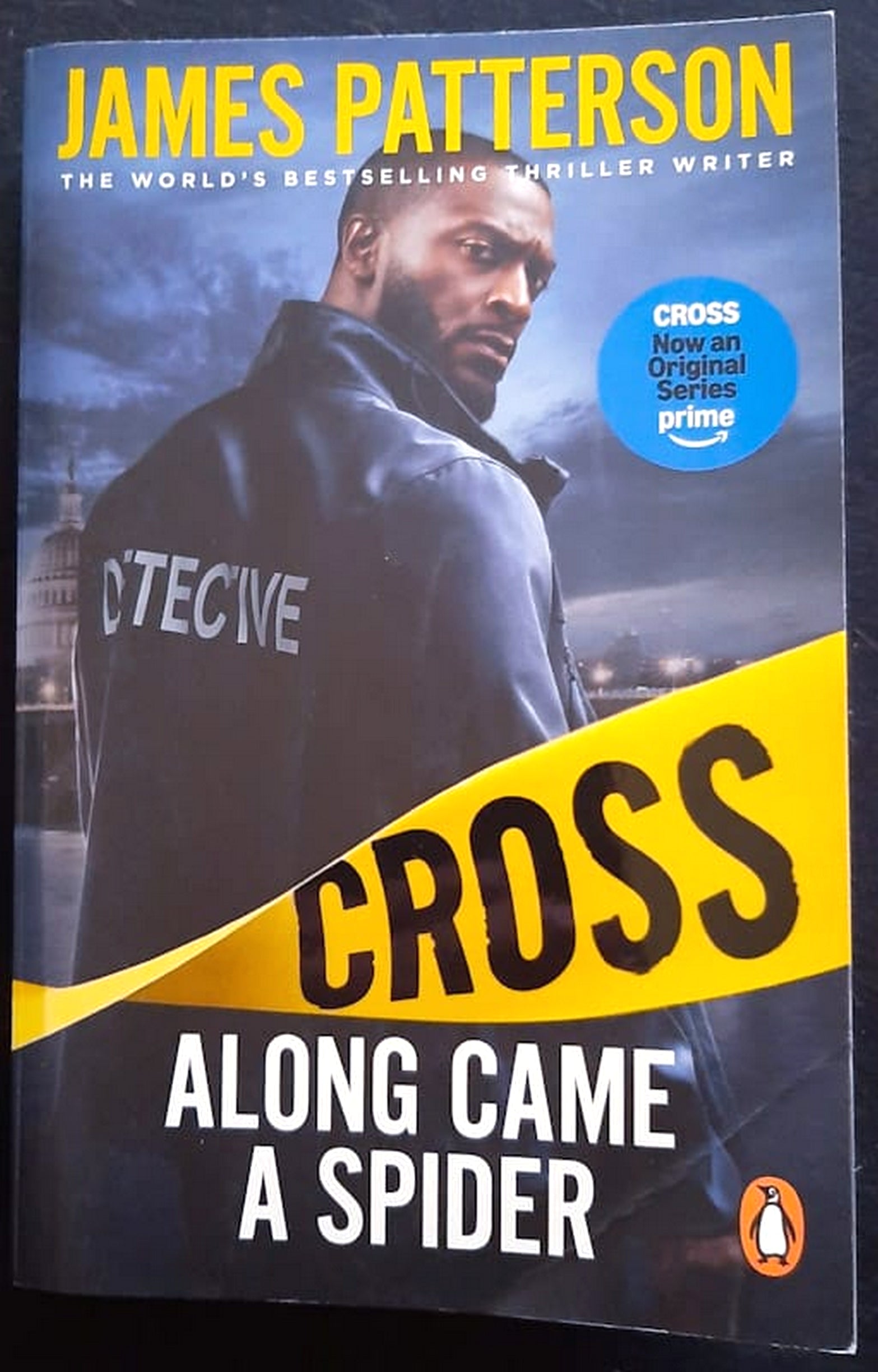 Front Cover Of Bestselling Book Along Came A Spider (Alex Cross #1) (James Patterson
)