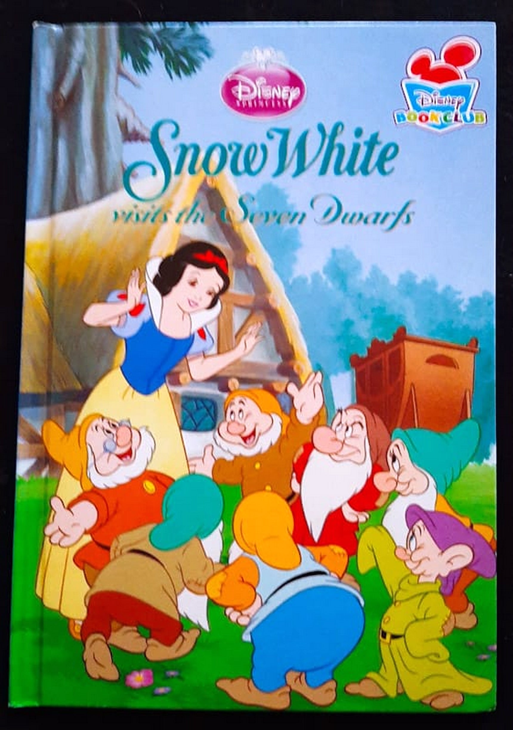 Front Cover Of Bestselling Book Snow White Visits The Seven Dwarfs (Disney
)
