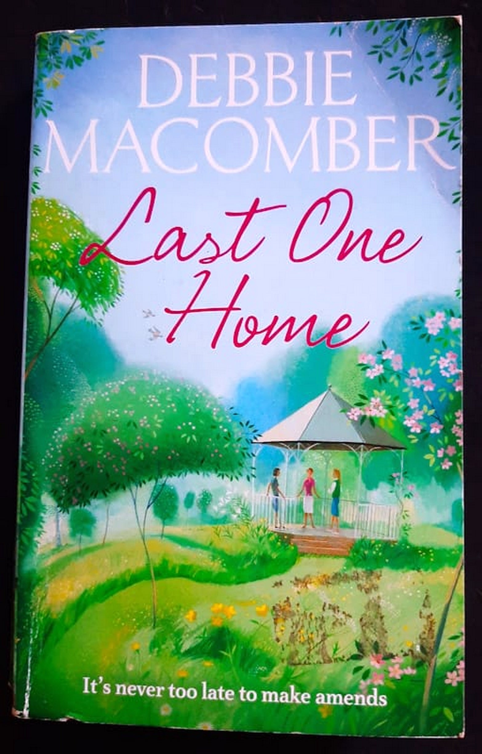 Front Cover Of Bestselling Book Last One Home (Debbie Macomber
)