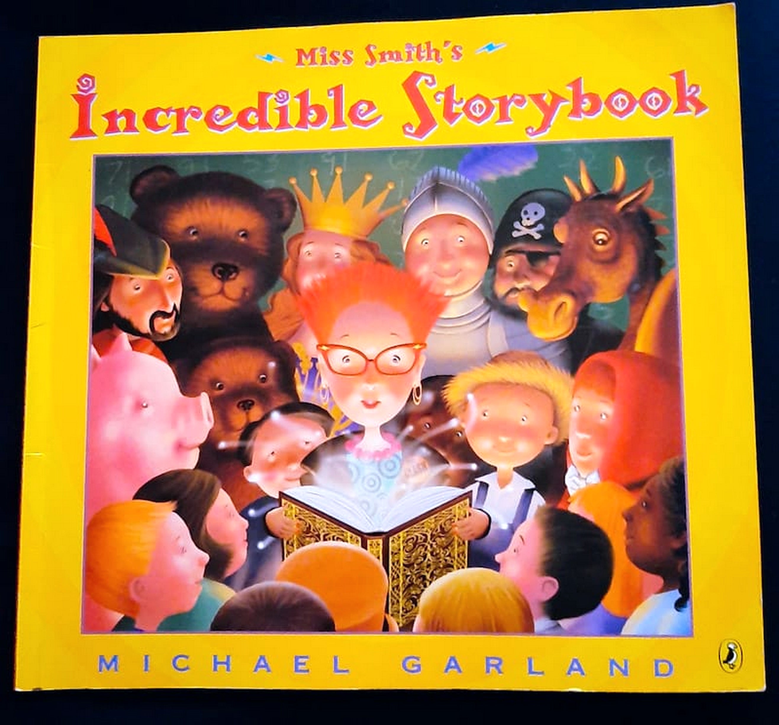 Front Cover Of Bestselling Book Miss Smith'S Incredible Storybook (Michael Garland
)