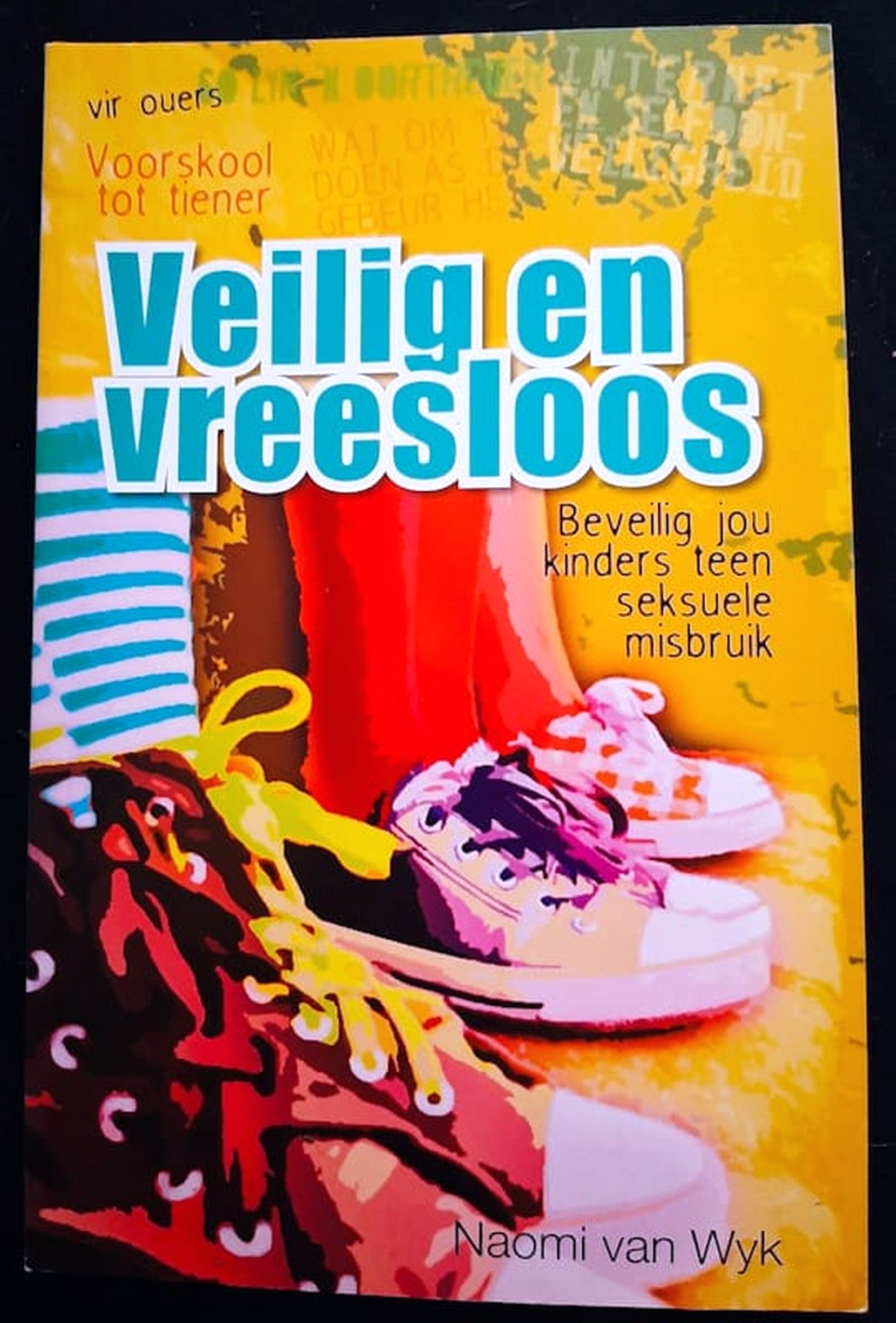 Front Cover Of Bestselling Book Veilig En Vreesloos (Naomi Van Wyk
)