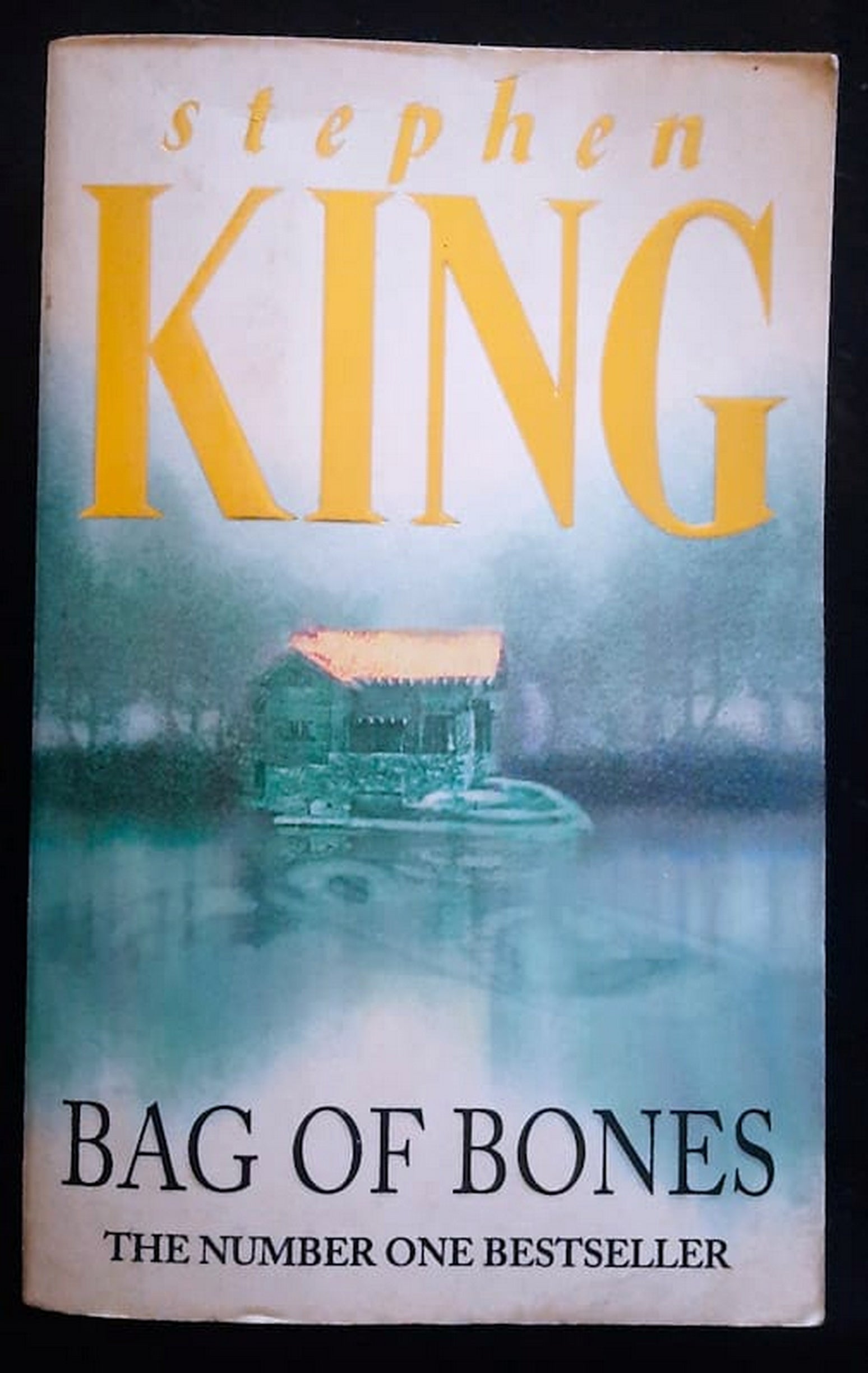 Front Cover Of Bestselling Book Bag Of Bones (Stephen King
)