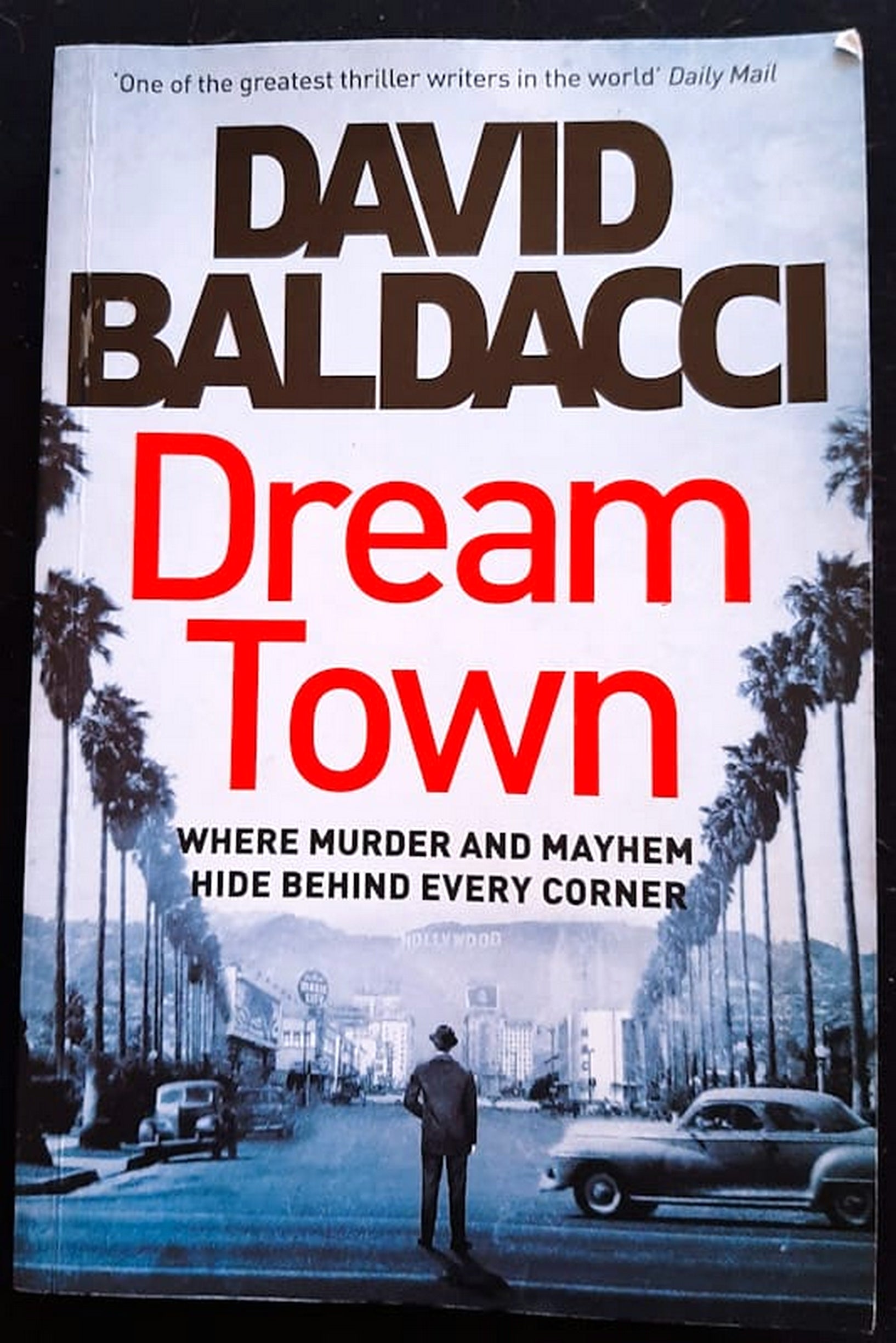 Front Cover Of Bestselling Book Dream Town (Archer #3) (David Baldacci
)
