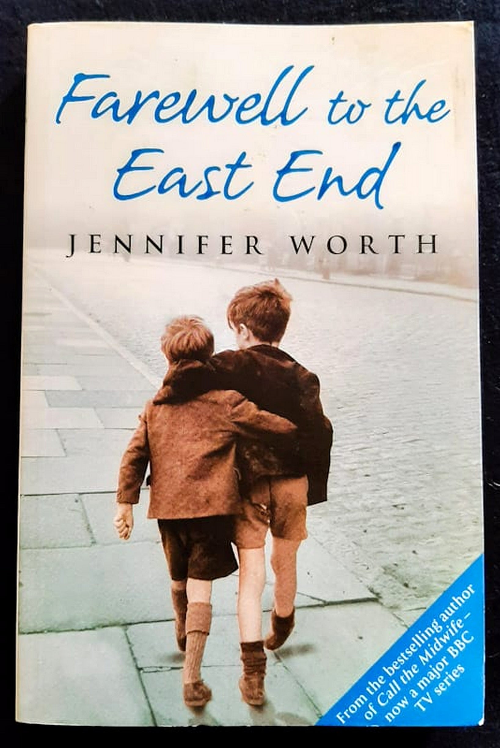 Front Cover Of Bestselling Book Farewell To The East End (The Midwife Trilogy #3) (Jennifer Worth
)