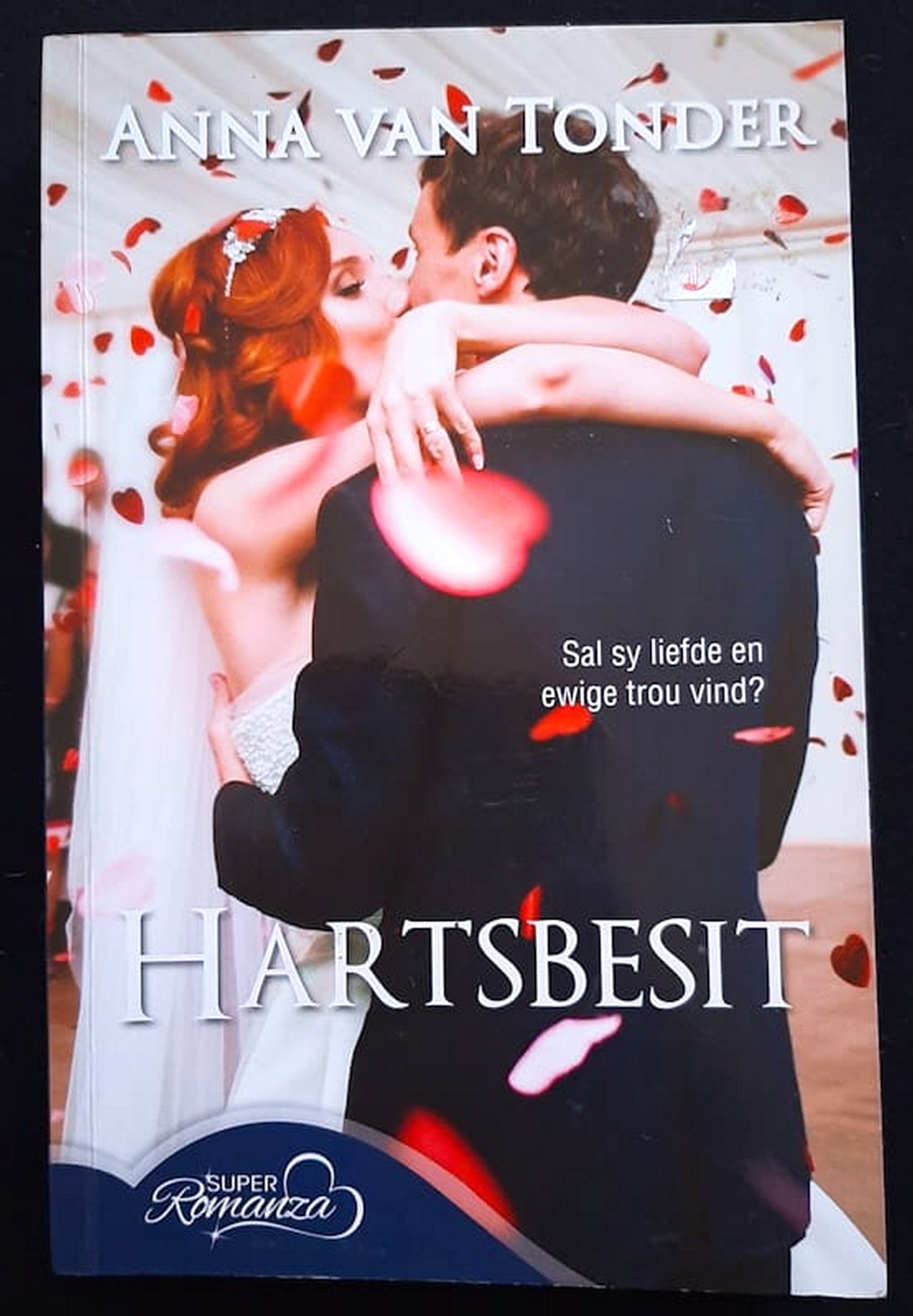 Front Cover Of Bestselling Book Superromanza Hartsbesit (Anna Van Tonder
)