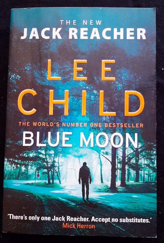 Front of cover of Blue Moon (Jack Reacher #24) (Lee Child)