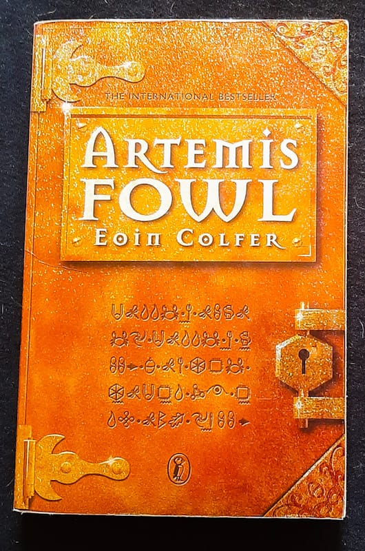 Artemis Fowl (Artemis Fowl #1) (Eoin Colfer)