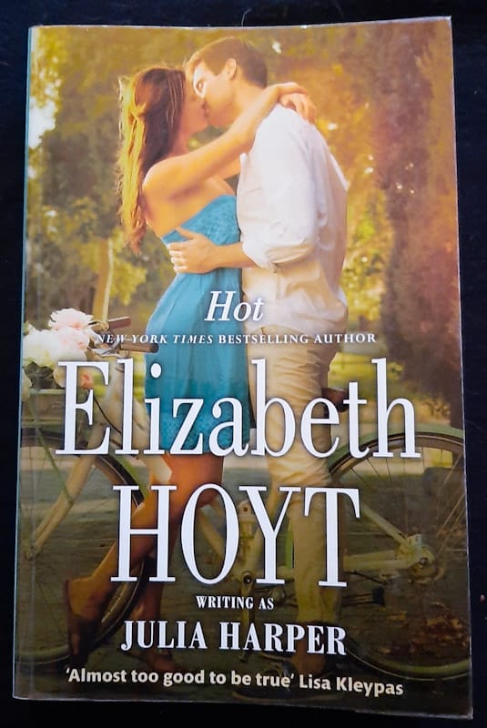 Hot (Julia Harper, Elizabeth Hoyt)