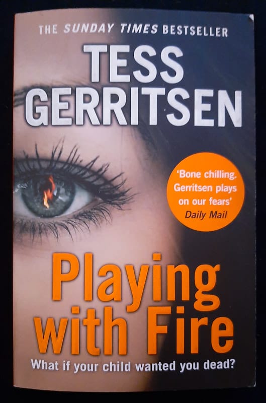 Playing With Fire (Tess Gerritsen)