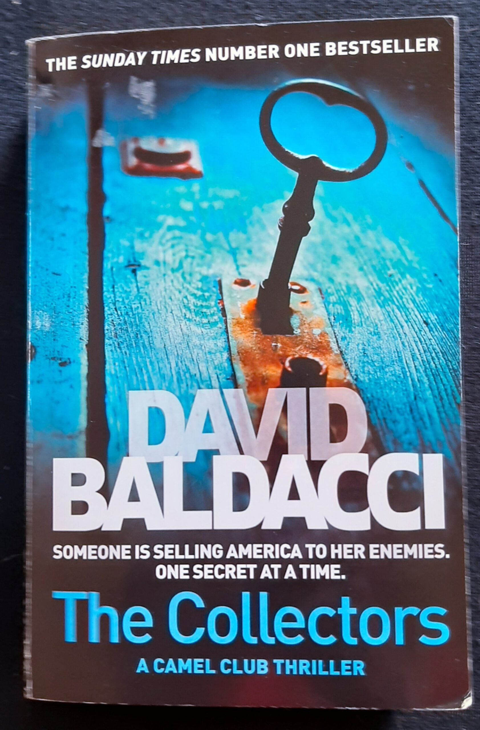 Front Cover Of The Collectors (The Camel Club #2) (David Baldacci)