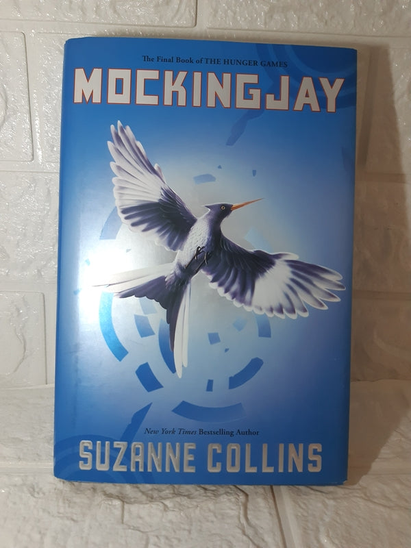 Front Cover Of Mockingjay (Suzanne Collins)