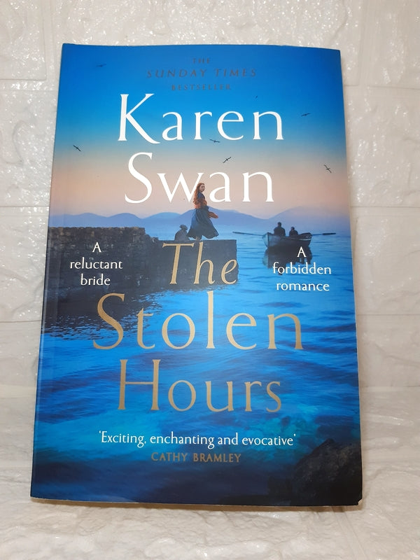 Front Cover Of The Stolen Hours (Karen Swan)