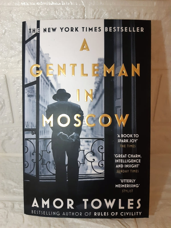 Front Cover Of A Gentleman In Moscow (Amor Towles)