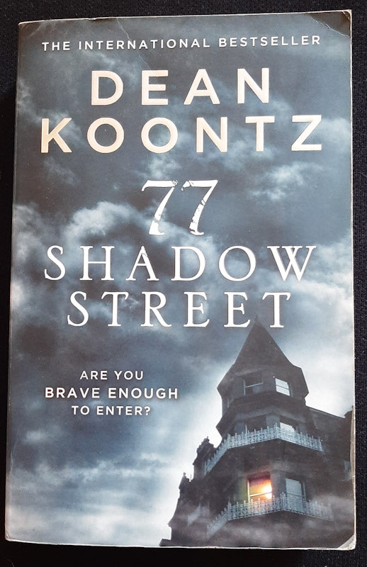 Front Cover Of 77 Shadow Street (Dean Koontz
)