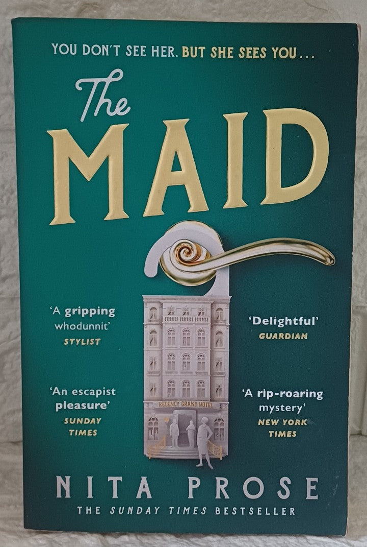 Front Cover Of T­he Ma­id (Molly the Maid, #1) (Nita Prose)