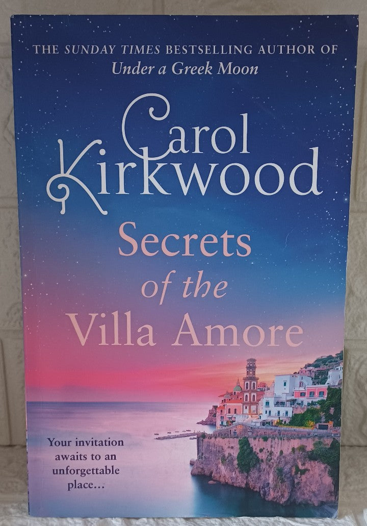 Front Cover Of Secrets of the Villa Amore (Carol Kirkwood)