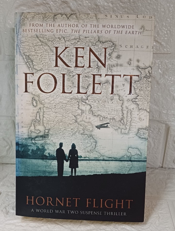 Front Cover Of Hornet Flight (Ken Follett)