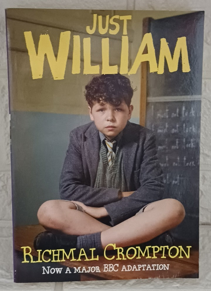 Front Cover Of Just William (Richmal Crompton; Thomas Henry; Sue Townsend)