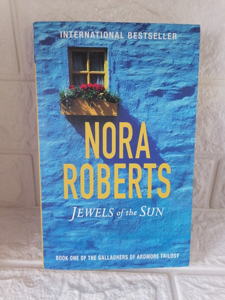 Front Cover Of Jewels Of The Sun: Number 1 in series (Gallaghers of Ardmore) (Nora Roberts)