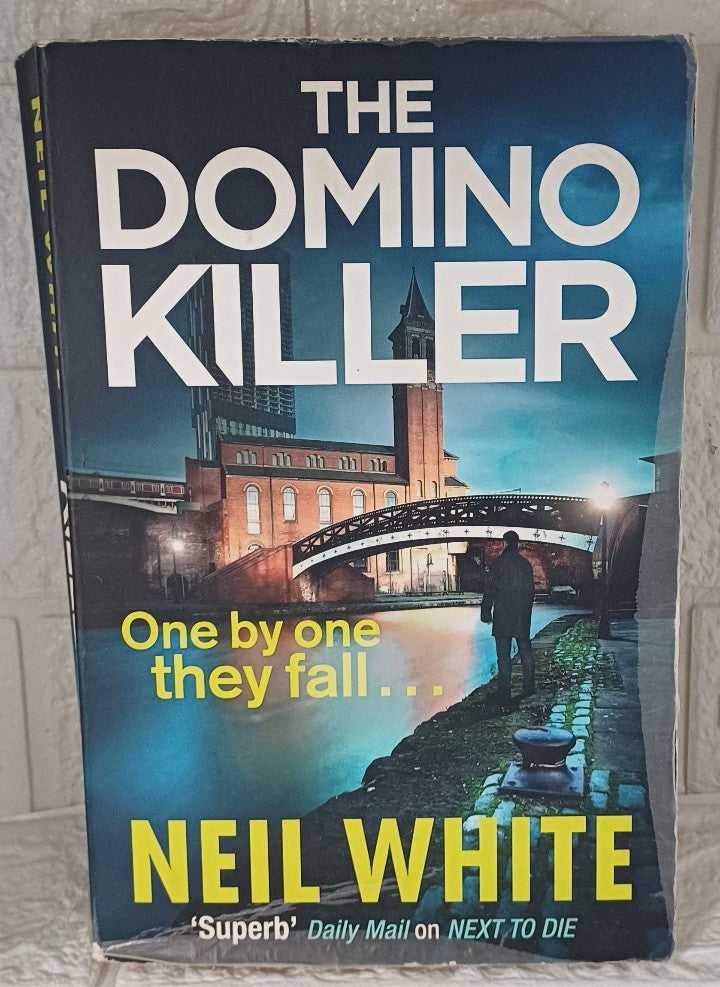 Front Cover Of The Domino Killer (Neil White)