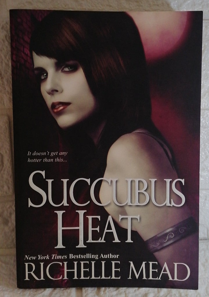 Front Cover Of Succubus Heat (Georgina Kincaid, #4) (Richelle Mead)
