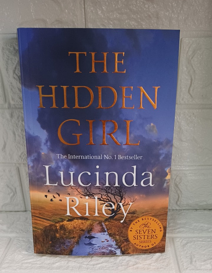 Front Cover Of The hidden girl (Lucinda Riley)
