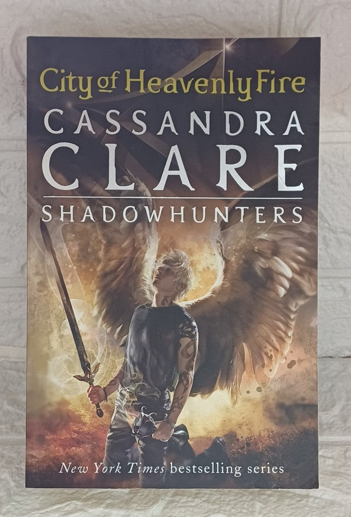 Front Cover Of City of Heavenly Fire (The Mortal Instruments, #6) (Cassandra Clare)