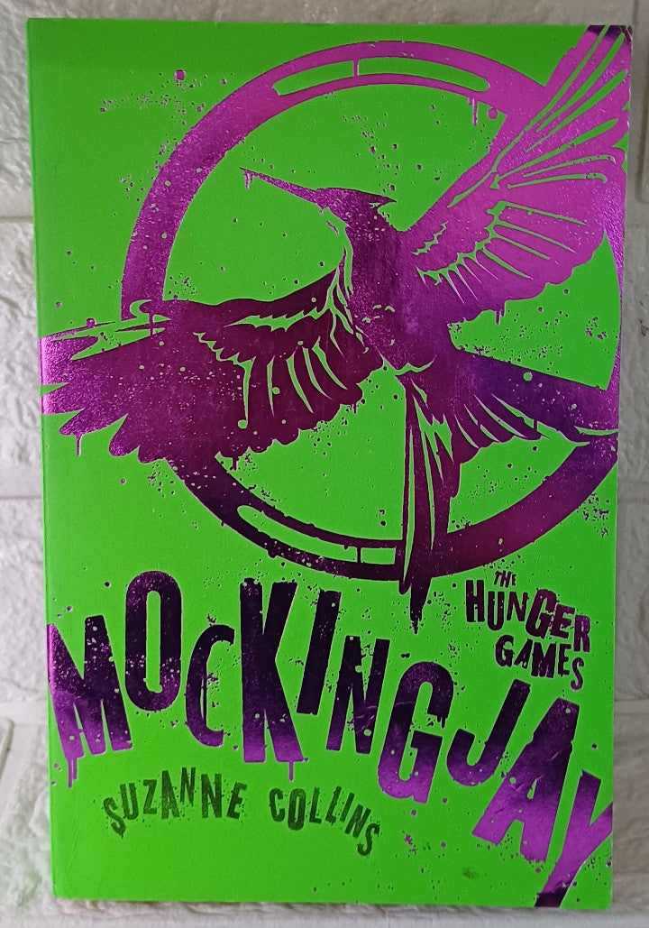Front Cover Of Mockingjay (The Hunger Games, #3) (Suzanne Collins)