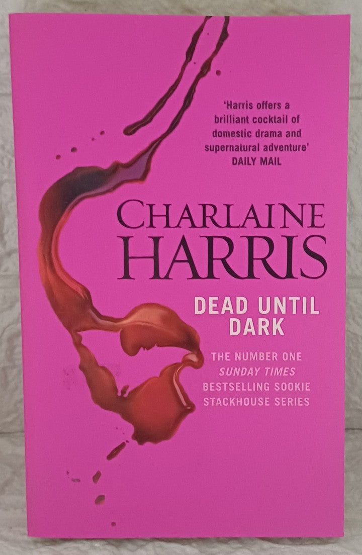 Front Cover Of Dead Until Dark (Sookie Stackhouse, #1) (Charlaine Harris)
