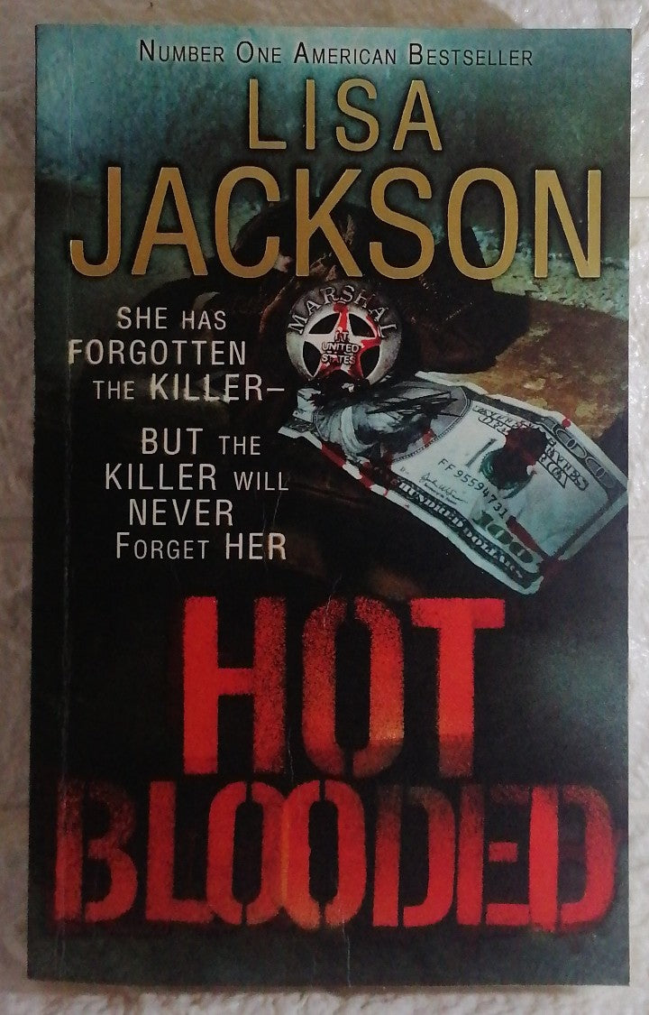 Front Cover Of Hot Blooded (Lisa Jackson)