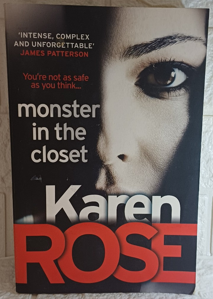 Front Cover Of Monster in the Closet (Romantic Suspense, #19; Baltimore #5) (Karen Rose)