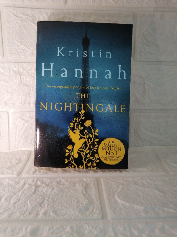 Front Cover Of The Nightingale (Kristin Hannah )