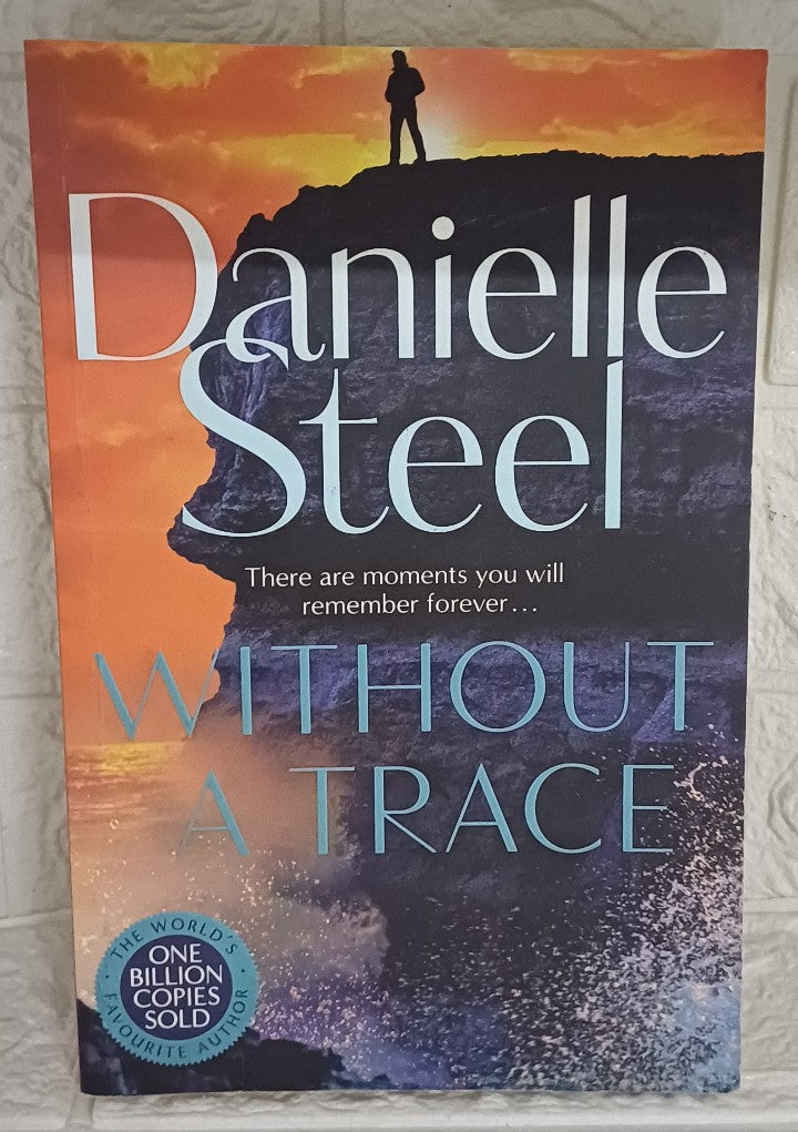 Front Cover Of Without a Trace (Danielle Steel)