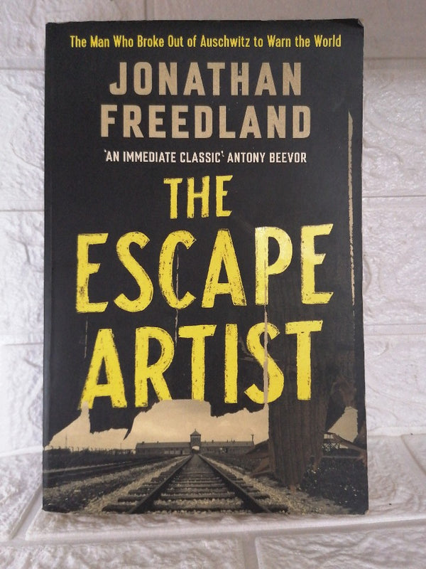 Front Cover Of The Escape Artist (Jonathan Freedland )