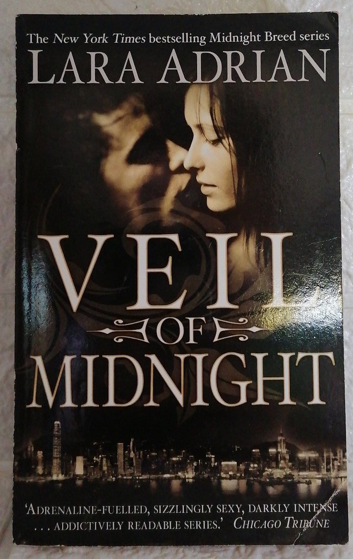 Front Cover Of Veil of Midnight (Midnight Breed, #5) (Lara Adrian)