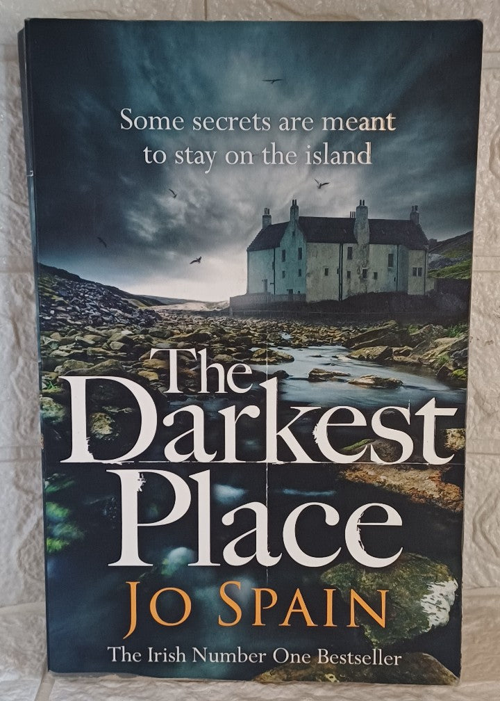 Front Cover Of The Darkest Place (Inspector Tom Reynolds, #4) (Jo Spain)