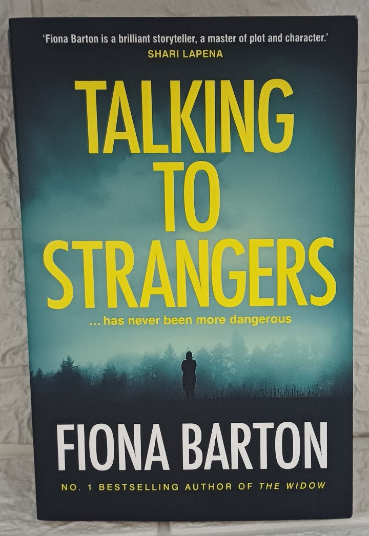 Front Cover Of Talking to Strangers (Elise King #2) (Fiona Barton)