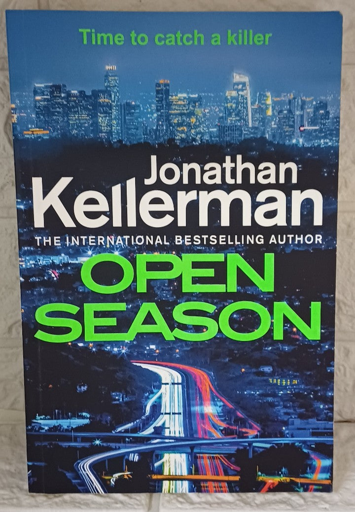 Front Cover Of Open Season (Jonathan Kellerman)
