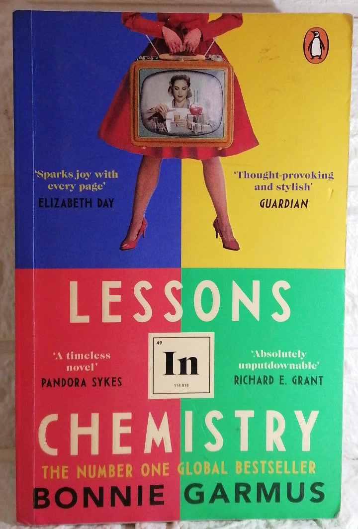Front Cover Of Lessons in Chemistry (Vivian Garmus)