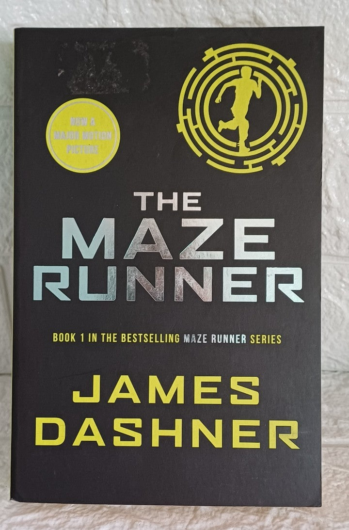 Front Cover Of The Maze Runner (The Maze Runner, #1) (James Dashner)