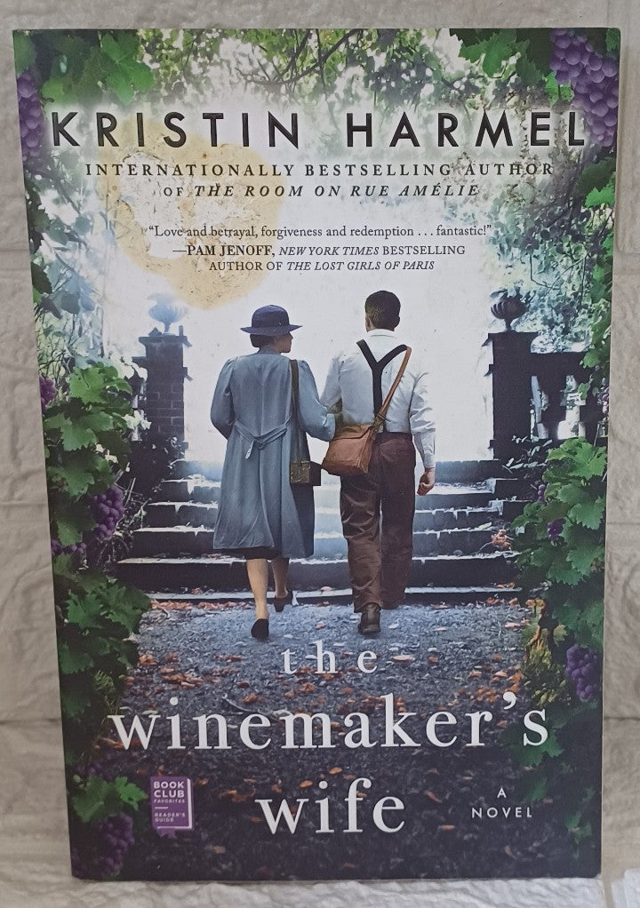 Front Cover Of The Winemaker's Wife (Kristin Harmel)