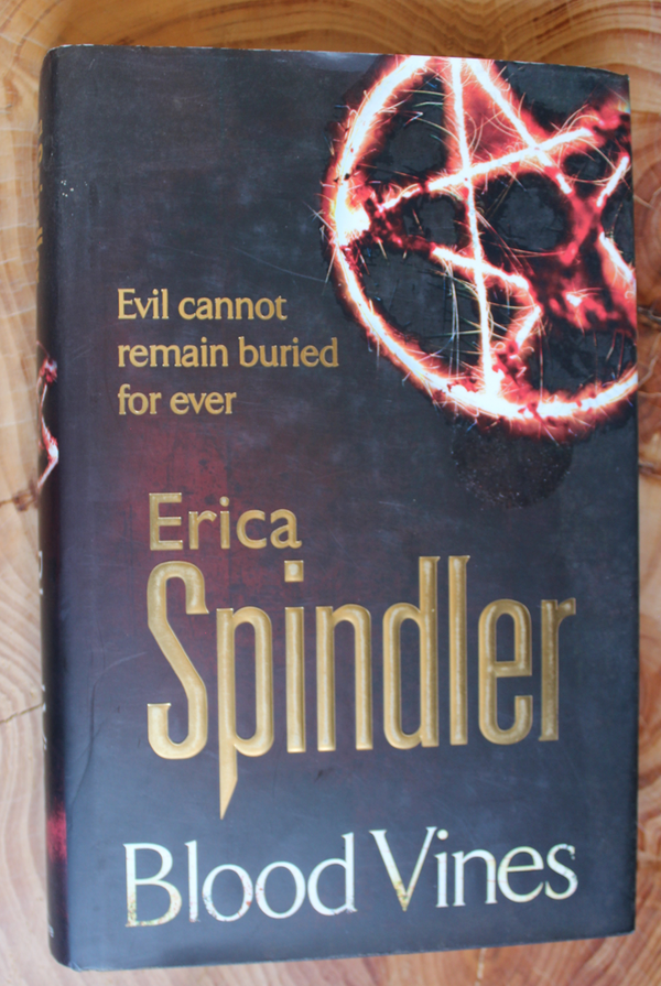 Front Cover Of Blood Vines  (Erica Spindler)