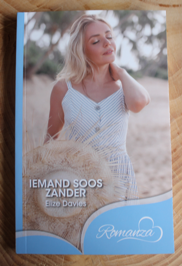 Front Cover Of Iemand Soos Zander  (Elize Davies)